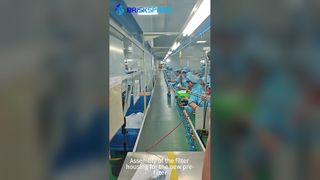 Montage van het filterhuis voor het nieuwe voorfilter